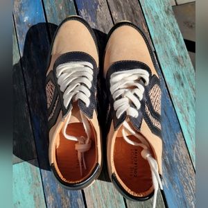 Jessie limited edition black spiral